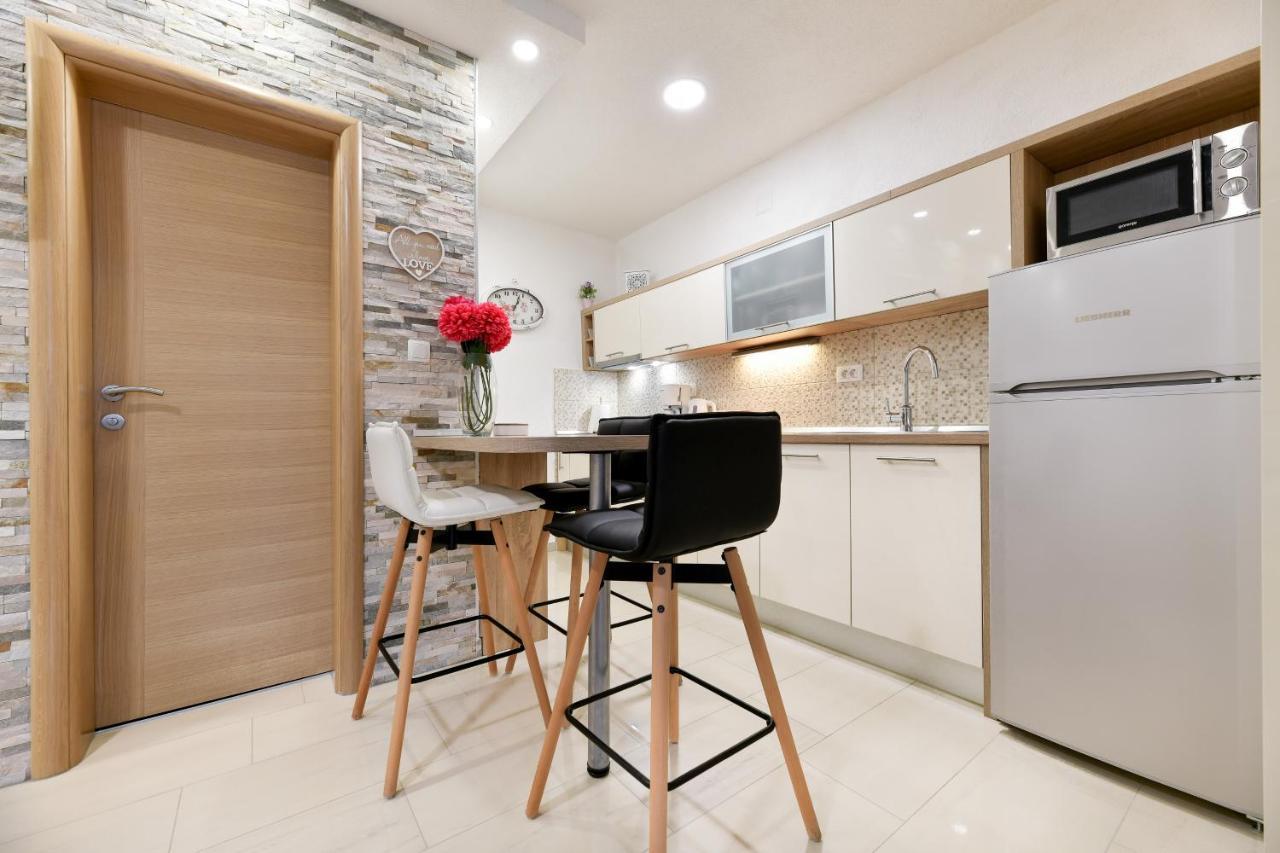 Apartments Diora Seline Bagian luar foto